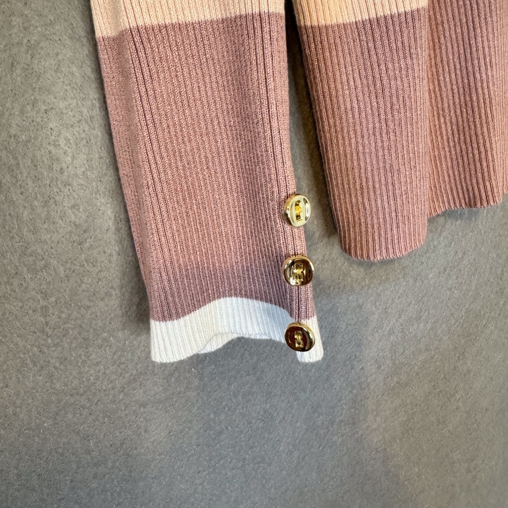 Liz Claiborne Ribbed Sweater in Cream and Pink. Excellent Condition. - Picture 2 of 5